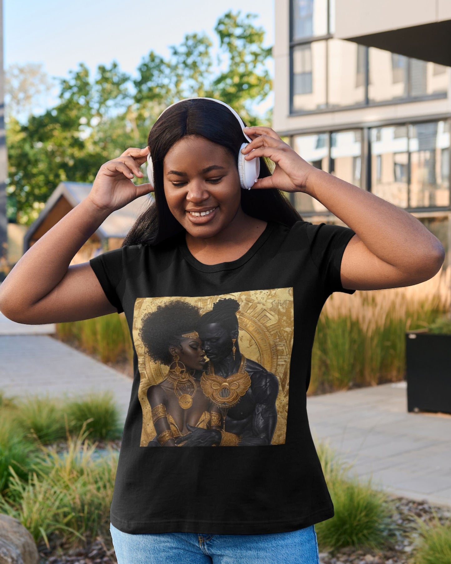 Digital Download - Romantic Regal Couple Embracing in Ancient Gold and Black - Instant access print - Unique design - Romantic decor - Owndigiart